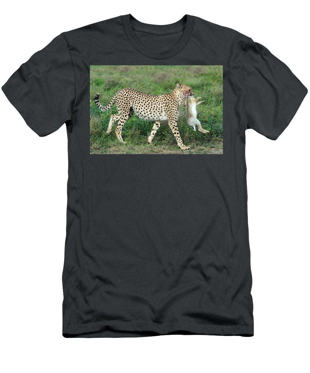 1 Cheetah Acinonyx Jubatus with African Animal Images T-Shirt