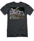 Lemurs on a Rock Flees Photos T-Shirt