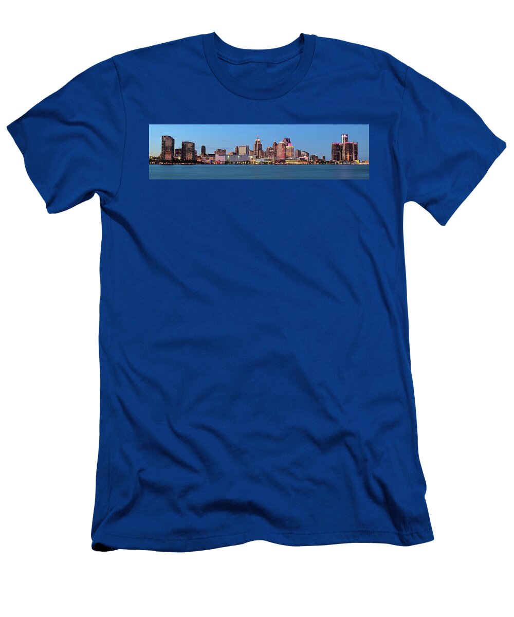 Lengthy Detroit Pano Frozen in Time Fine Art Photography T-Shirt